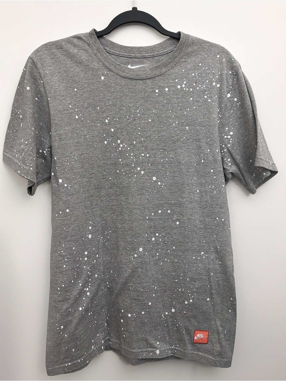 Nike Gray T-Shirt with White Paint Splatter